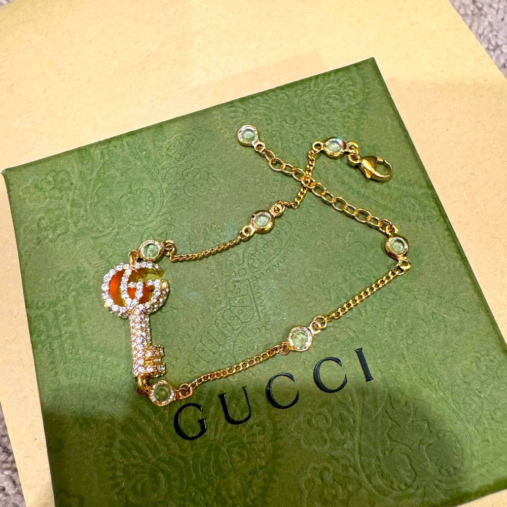 Gucci Gold Double G Key Bracelet
